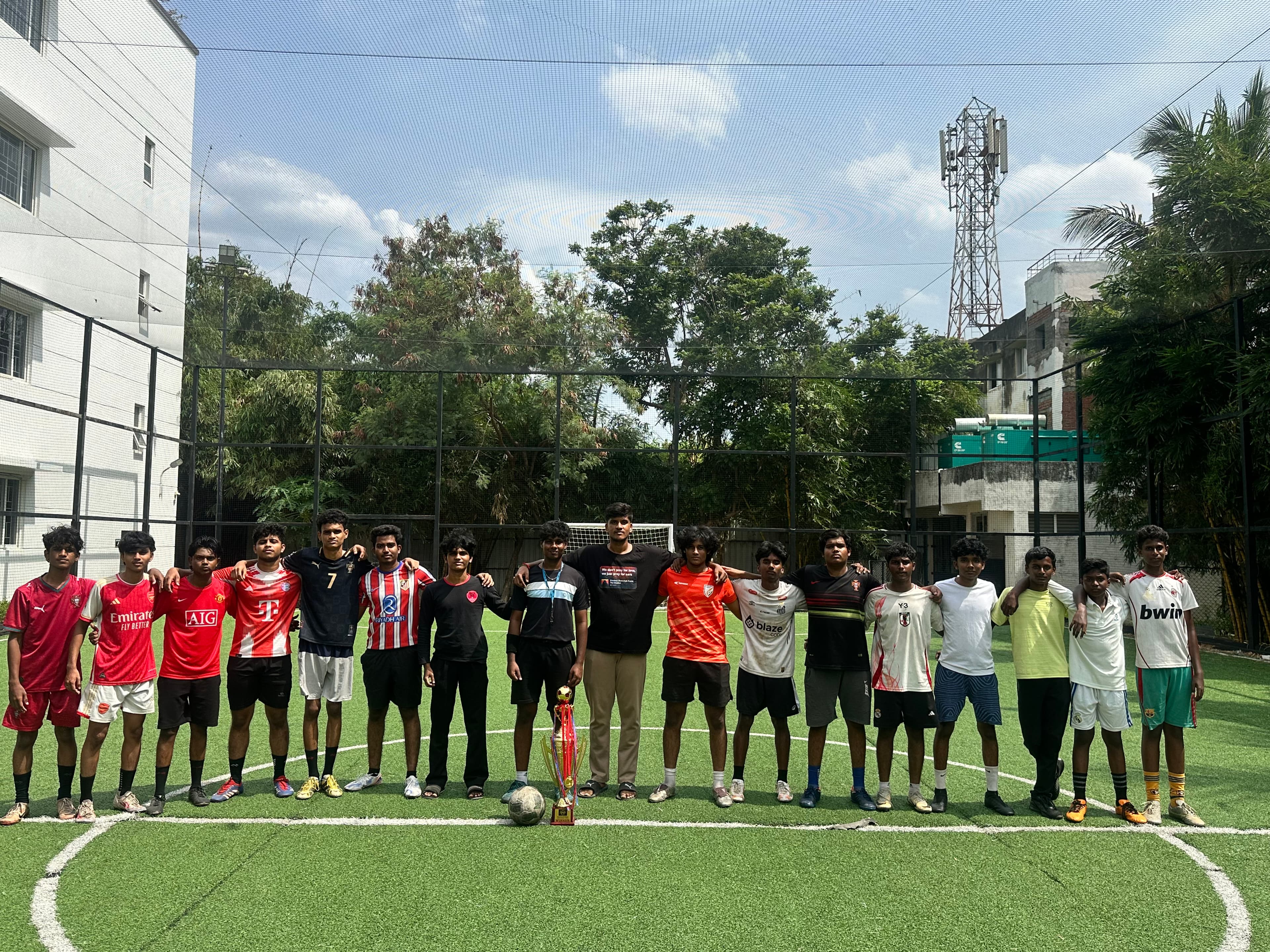 Finalists and officials before the final